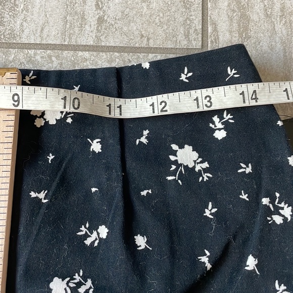 art class black,floral white design XL(14-16)mini skirt for girls - Picture 6 of 7